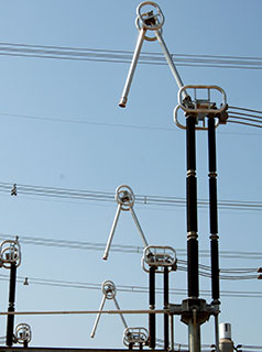 Seccionadores tipo rodilla hasta 1200 kV SPO 01